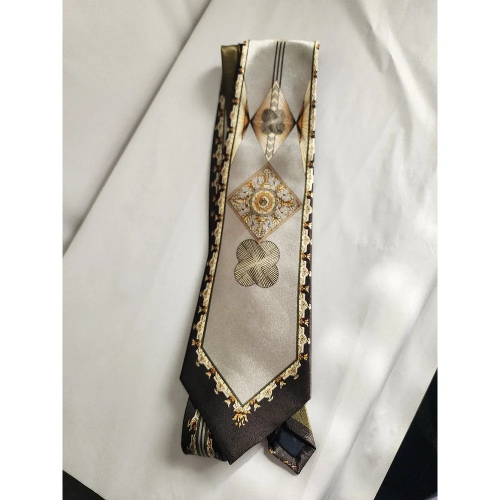 Empire High Fashion Mens Tie Silver Olive Green Geometric Baroque Medallion Silk